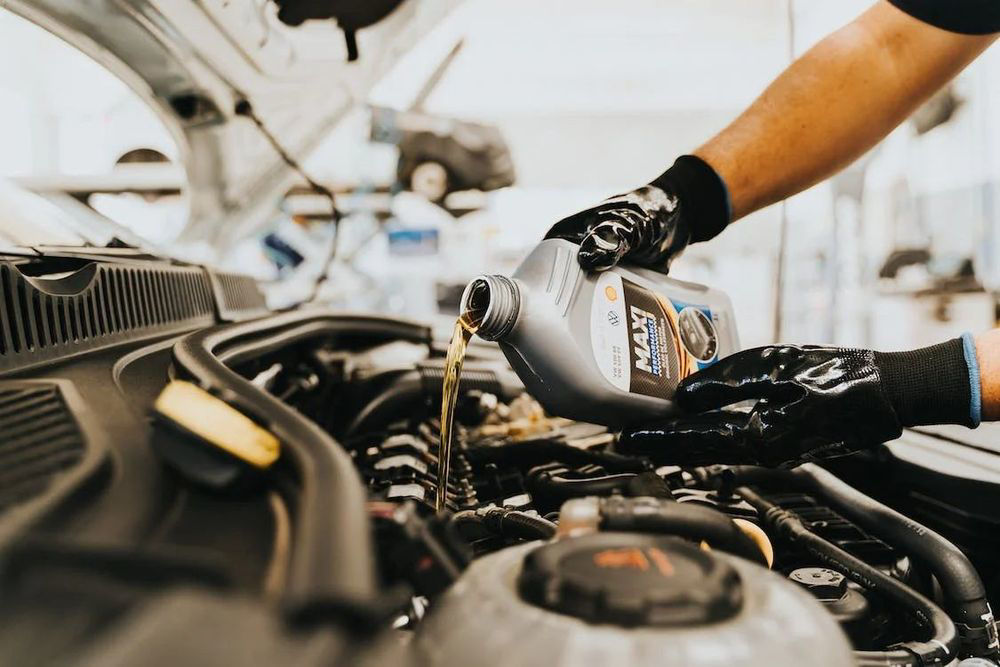 Rana zamena motornog ulja u novom automobilu zaista može da napravi značajnu razliku u procesu razrade novog motora